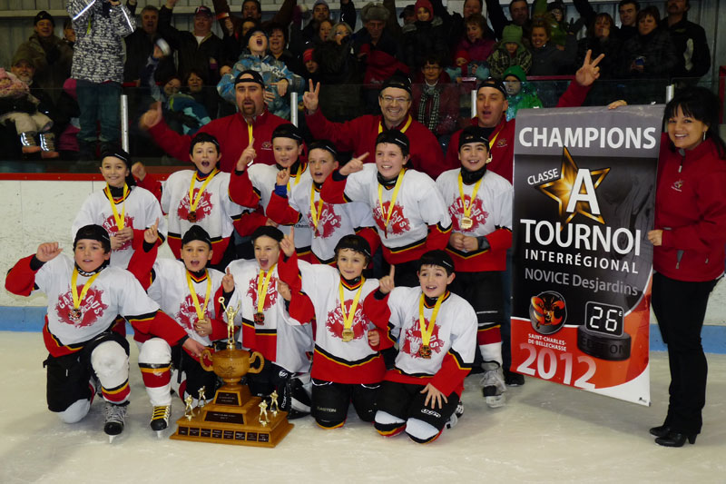 Les Caribous de Lac-Etchemin sont champions à Saint-Charles