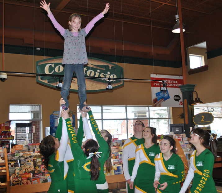 Les Condors du Cégep Beauce-Appalaches ont animé le marché Rodrigue et Filles