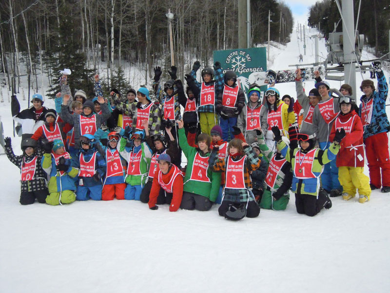 Une compétition amicale dans des conditions printanières au Centre de ski Saint-Georges