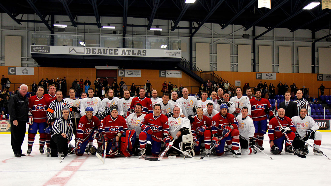 Les Anciens Canadiens s'amusent à Sainte-Marie