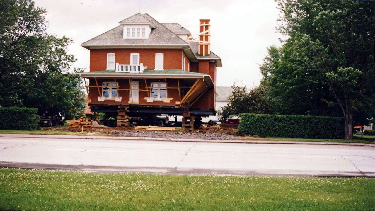 Où était la maison d'Édouard Lacroix?