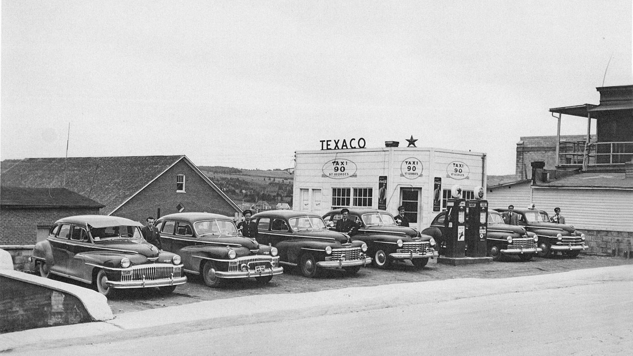 Le Taxi Royal devenu Taxi 90 sur la 2e avenue dans les années '40