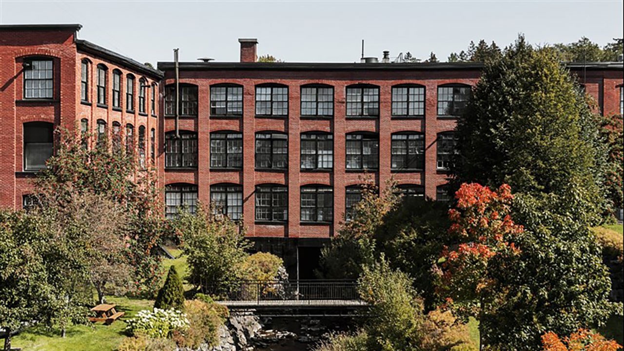 La manufacture St. George Woollen Mills LTD.