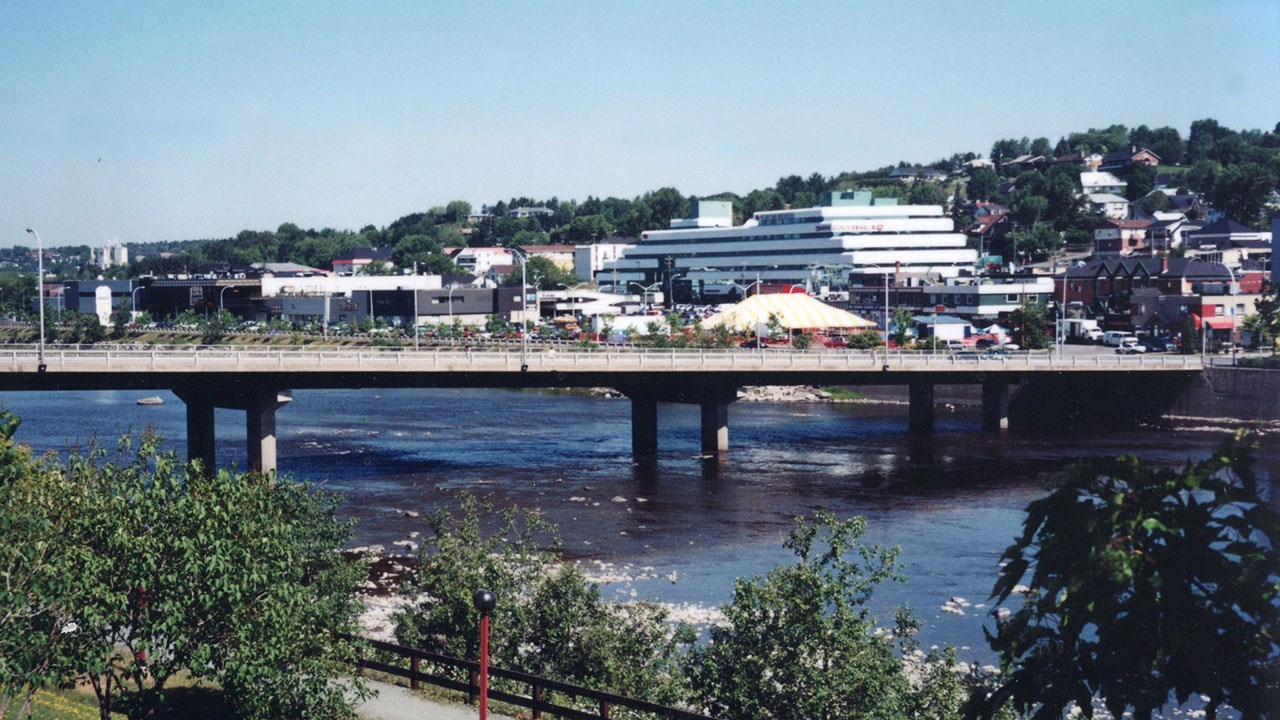 Les quatre ponts du centre-ville à Saint-Georges