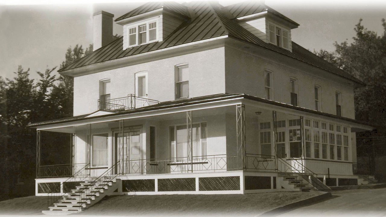 Déménagement de la maison de Roger Dutil en avril 1965 