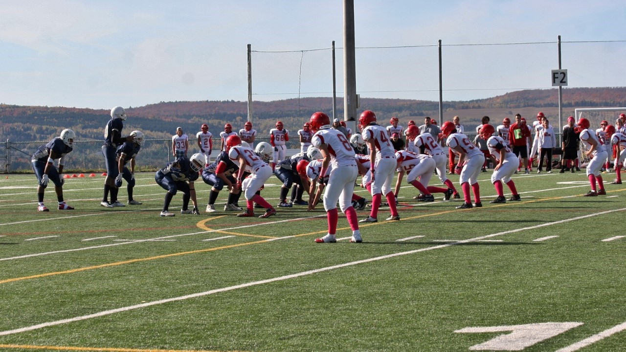 Football scolaire: les Dragons Midget AAA reviennent de l'arrière