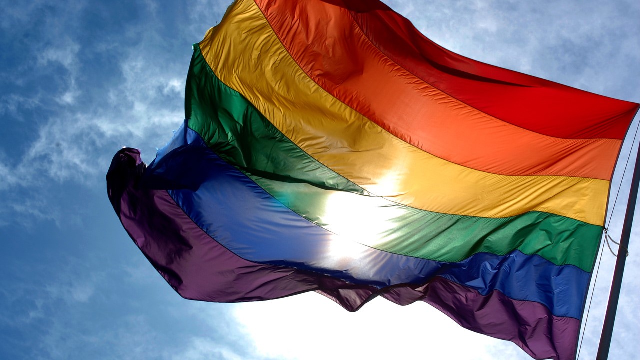Le ministre de la Justice, Procureur général et ministre responsable de la lutte contre l'homophobie, Bertrand St-Arnaud, a lancé samedi dernier un appel de projets en lien avec le programme « Lutte contre l'homophobie ».