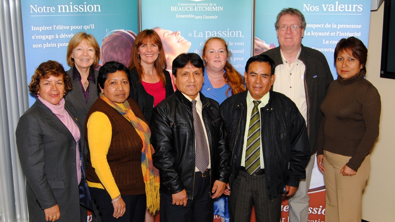 La délégation constituée des directeurs et directrices Maria Elena Ramos Alazar de Vera (CETPRO Jesus Obrero), Isabel Horna Chavez De Palomino (CETPRO Juana Iris), Anabel Epequin Horna (CETPRO La Pascana), Victor Manuel Fernandez Guerrero (CETPRO CEPRO), Juan Huarancca Toledo (CETPRO Carabayllo).