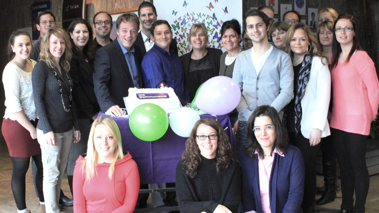 Telus invite les vidéastes à mettre leur créativité au profit des régions. La compagnie souligne le premier anniversaire de sa chaine communautaire maCommunauté avec le concours «C’est à ton court!»