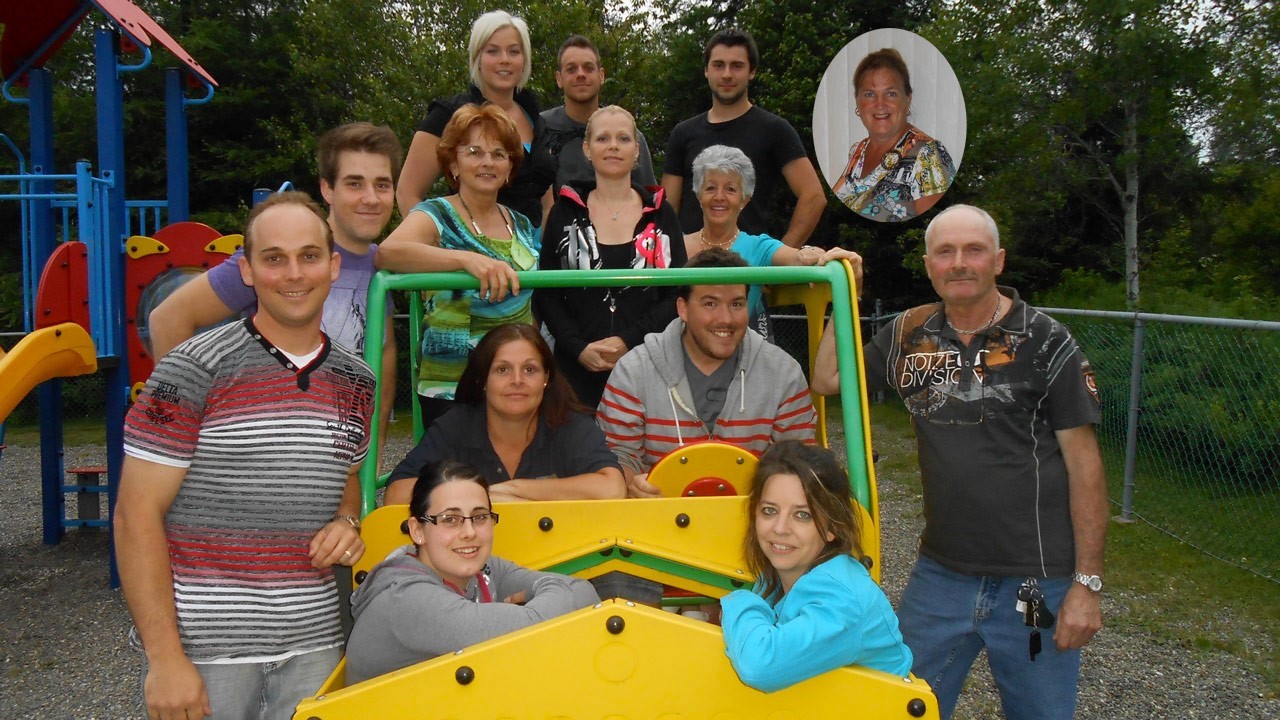 Maude Maheux, Nancy Nadeau, Alex Bilodeau, Katy Jean et Patrick Baillargeon, Guimond Pouliot, Jean-Simon Lessard, Édith Maheux, Katia Goulet, Louisette Côté, Émanuelle Mathieu, Éric Morency, Cédric Paquet et Cécile Doyon (médaillon)