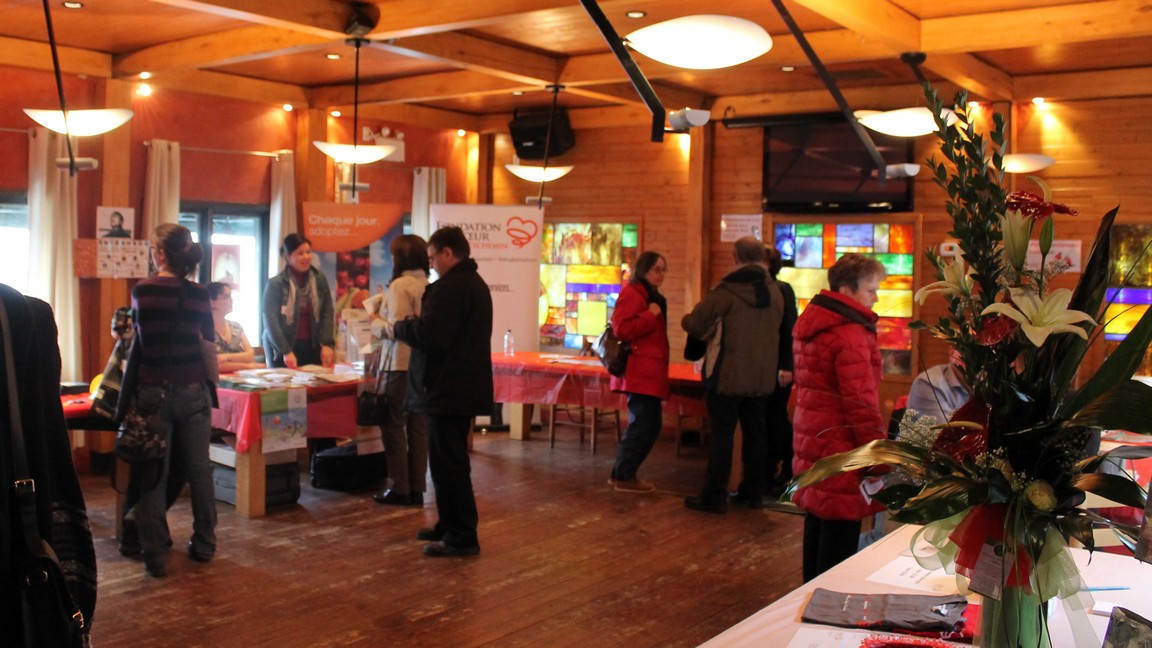 Plusieurs kiosques d'information étaient sur place