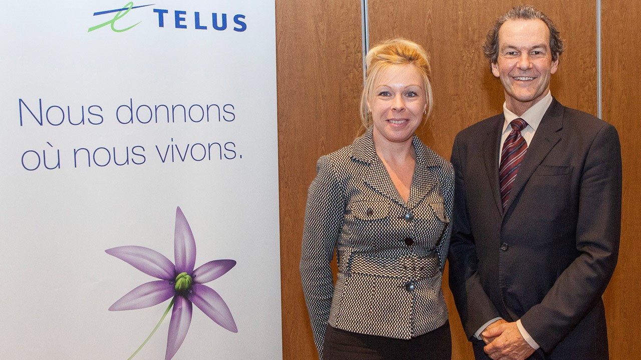 Jean-François St-Germain, vice-président du Comité d’investissement communautaire de TELUS à Québec et Valérie Poulin, directrice générale à l’AIS, Beauce-Sartigan