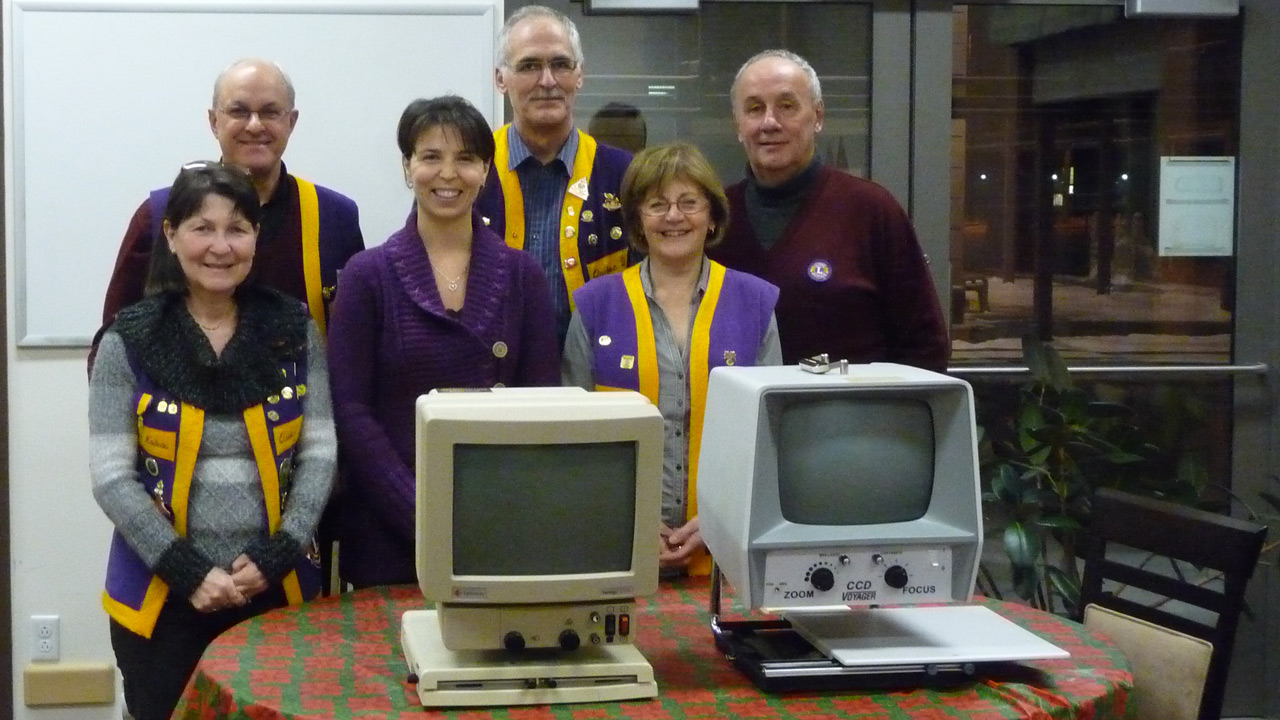 Afin de faciliter le quotidien des résidents du CHSLD de la ville, le Club Lions de Sainte-Marie leur a fait don de deux télévisionneuses usagées, mais en bonne condition.