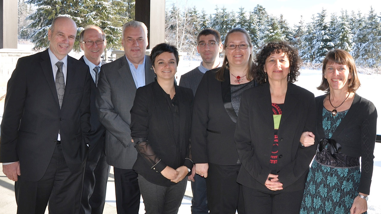 M. Jacques Régnier, directeur général (Fondation Rues principale), M. Laurent Lampron, directeur général (CRÉ), M. Maurice Sénécal, président (CRÉ), Mme Karine Malenfant, présidente (Ruralys), M. M. Pierre-André Corriveau, conseiller en développement culturel (ministère de la Culture et des Communications - Direction régionale de la Chaudière-Appalaches) Mme Catherine Plante, géographe et chargée de projet, (Ruralys), Mme Dominique Lalande, directrice générale (Ruralys), et Mme Françoise Roy, aménagiste et chargée de projet (Table de concertation des paysages des MRC de La Côte-de-Beaupré, de Charlevoix et de Charlevoix-Est)