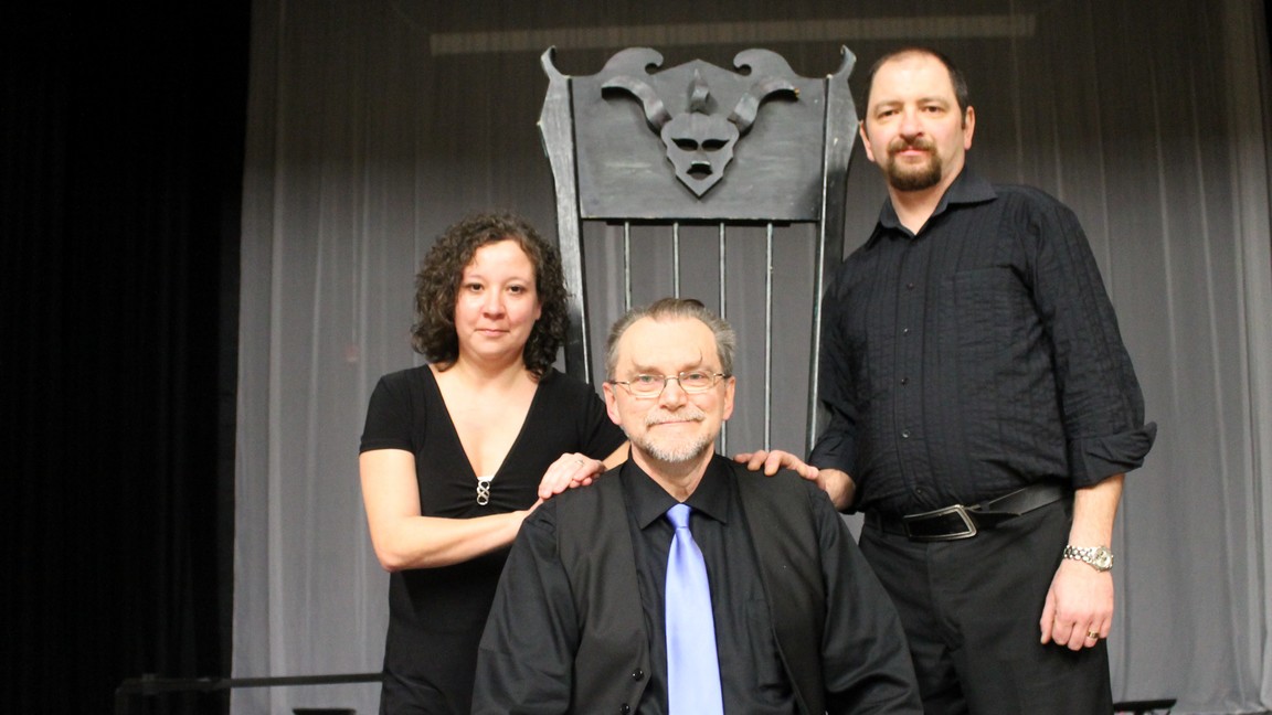 Alexis Roy au centre, en compagnie de Marilyn Hardy et François Dumas