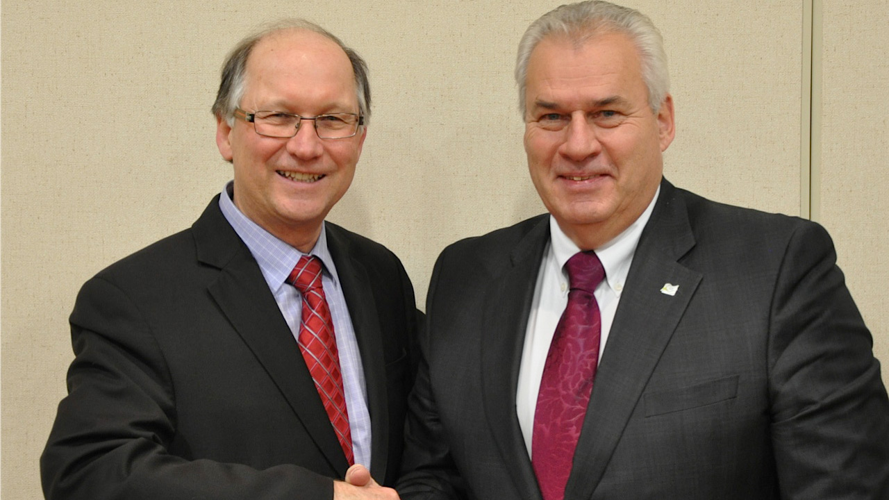 Messieurs Laurent Lampron, directeur général (CRÉ), et Maurice Sénécal, président (CRÉ)