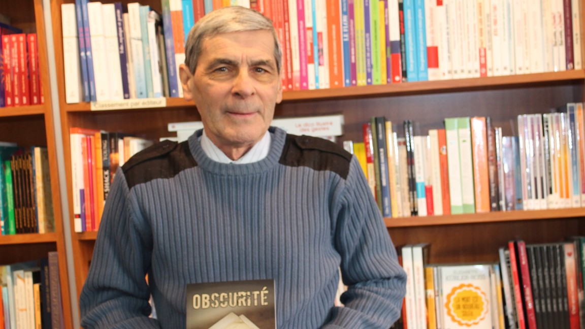 M. Richard Watier avec son roman policier : "Obscurité".