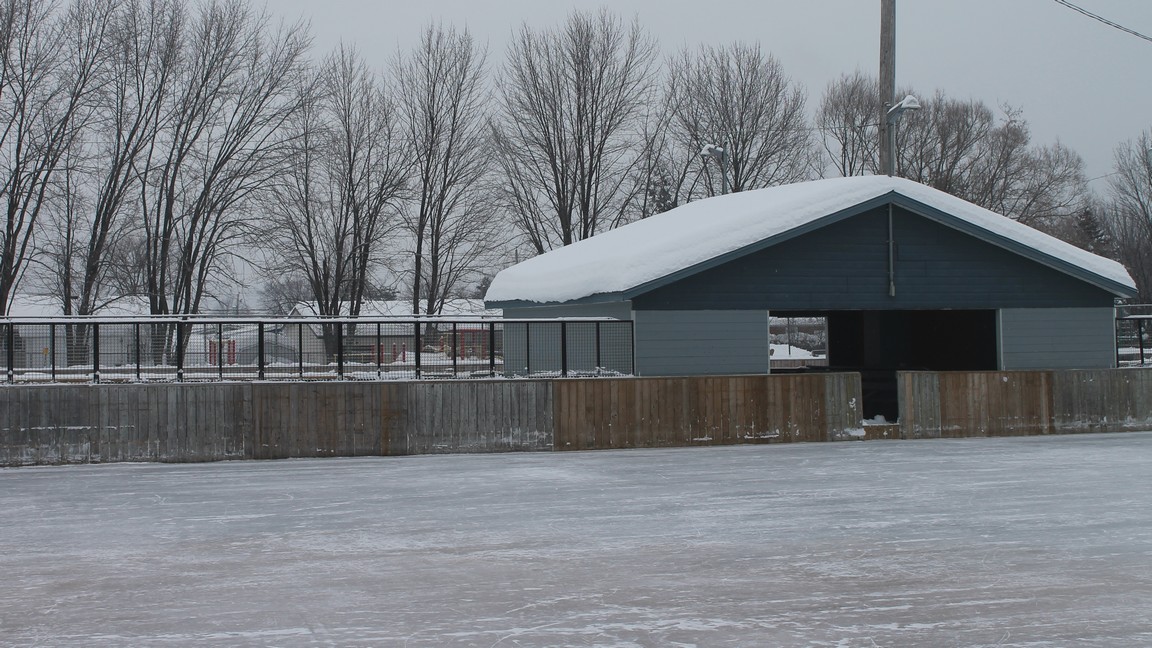 Les patinoires extérieures de Ville Saint-Georges sont maintenant ouvertes