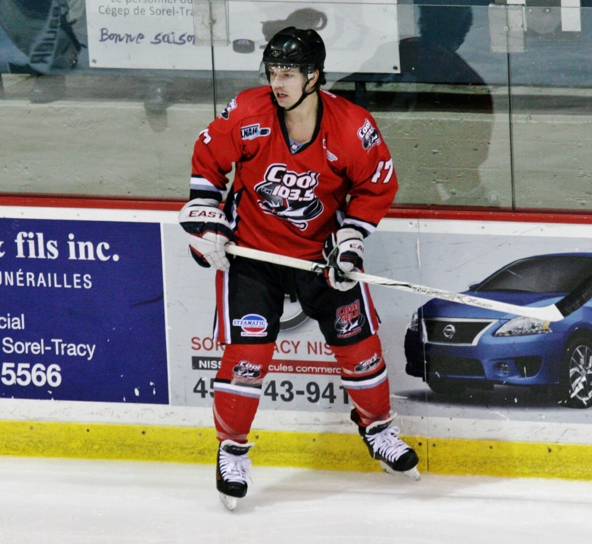 Jérémie Vigneault-Bélanger est venu prêter main forte au Cool FM. Le jeune homme de 21 ans disputait une première partie dans la LNAH.