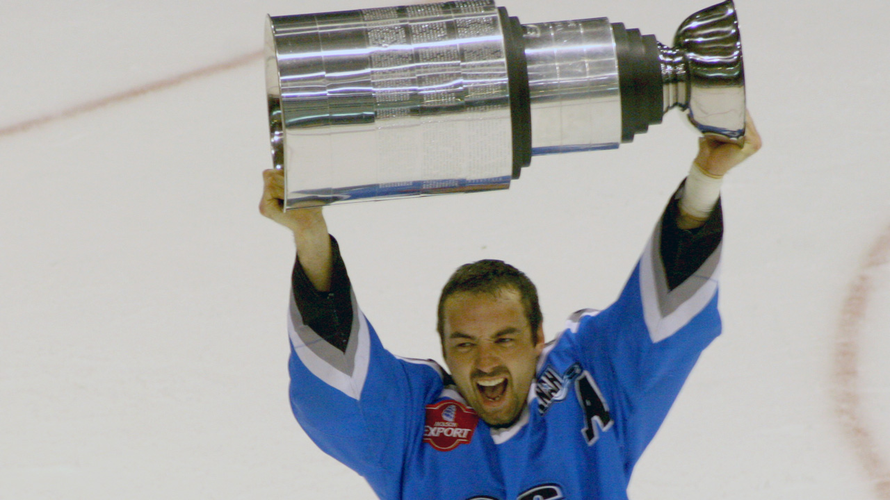 Jesse Bélanger accroche ses patins