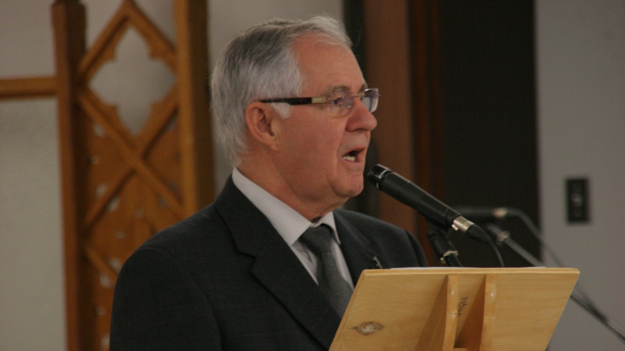 Le curé Laval Bolduc.