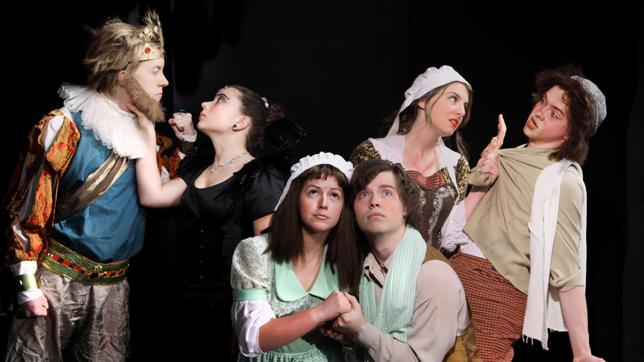 La troupe du théâtre Sous la chapelle opère avec une belle chimie.