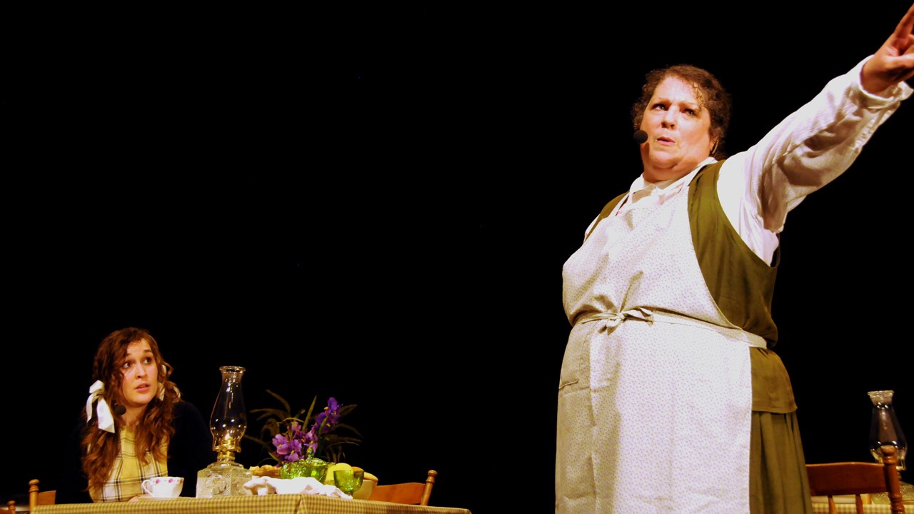 Andréanne Fortin (à gauche) et Pauline B. Paré (à droite) seront de retour sur les planches du Ganoué le 8 juin prochain.
