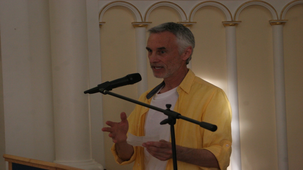 L'artiste Christian Duguay, créateur de l'exposition l'Empire du Dragon.
