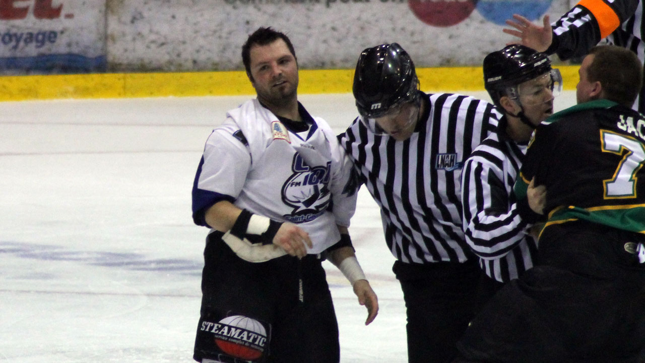 Les Braves ont même sélectionné l'homme fort beauceron, Vincent Grondin.
