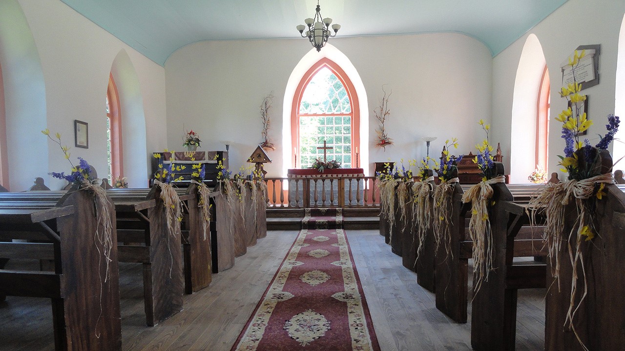 L'église St-Paul de Cumberland (1847) est tout à fait appropriée pour y produire ces concerts diversifiés et de bonne qualité.  Le décor unique et historique du site fait de celui-ci un complément exceptionnel à ces productions artistiques.