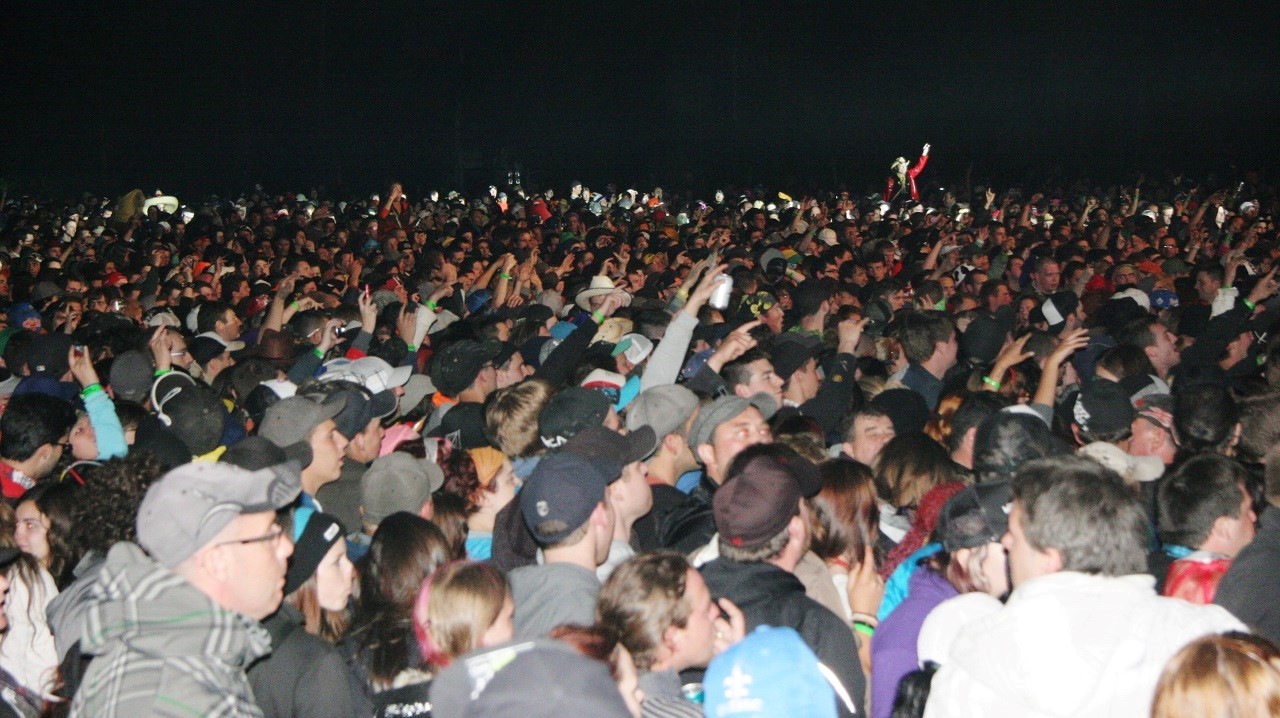 La foule était survolté lors de la prestation de Three Days Grace