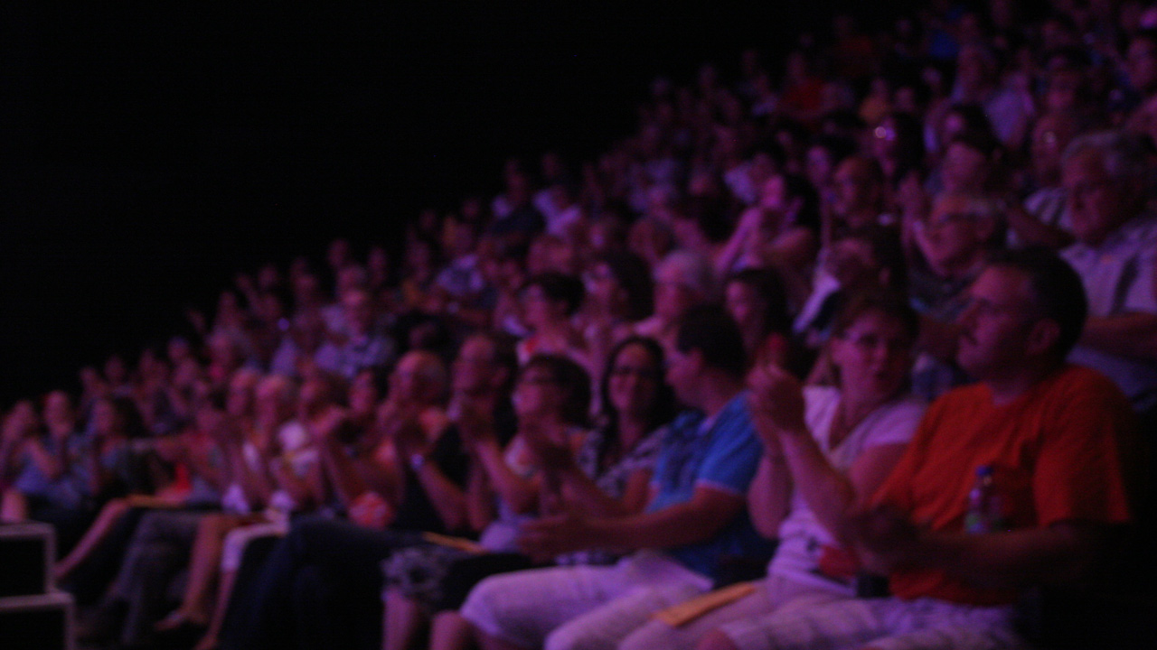 La salle était comble pour ce spectacle d'environ deux heures