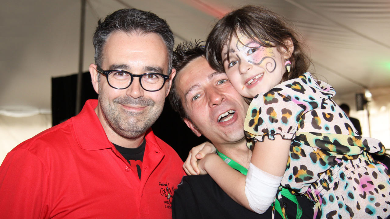  Marco Côté, directeur artistique avec Éric Larochelle (Deadwood) et sa petite fille