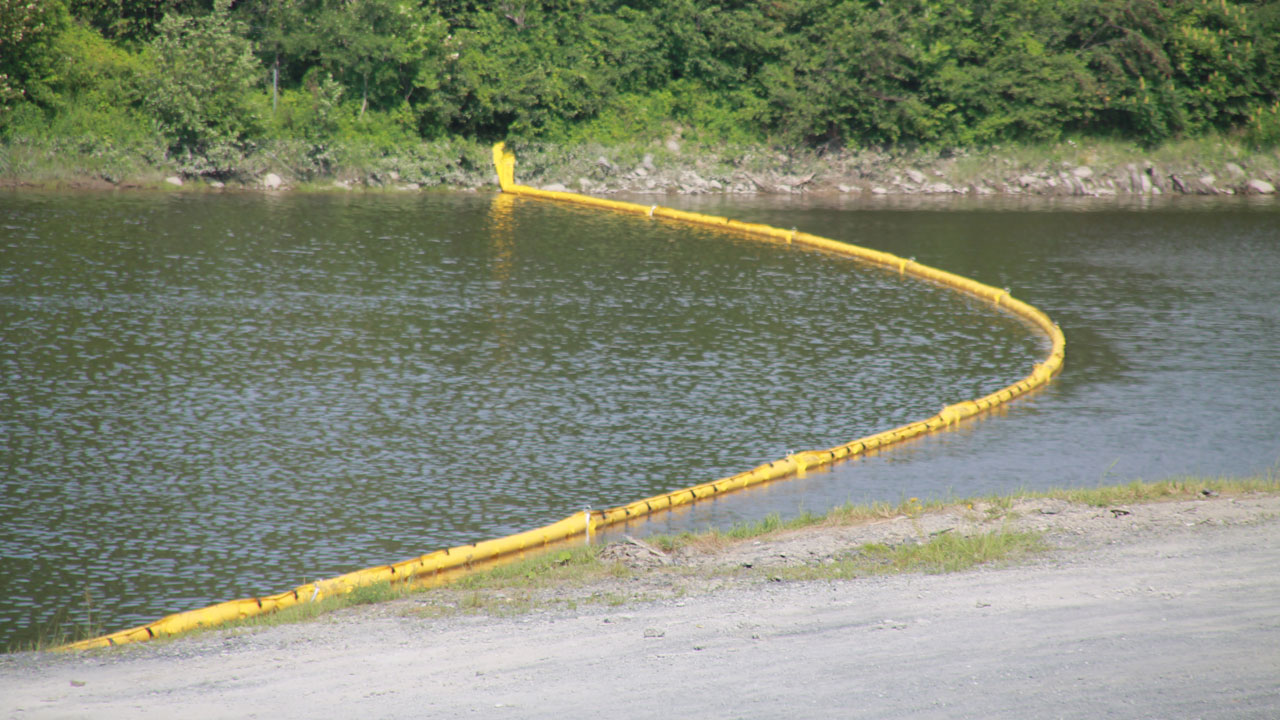 Une des estacades aménagées sur la Chaudière.