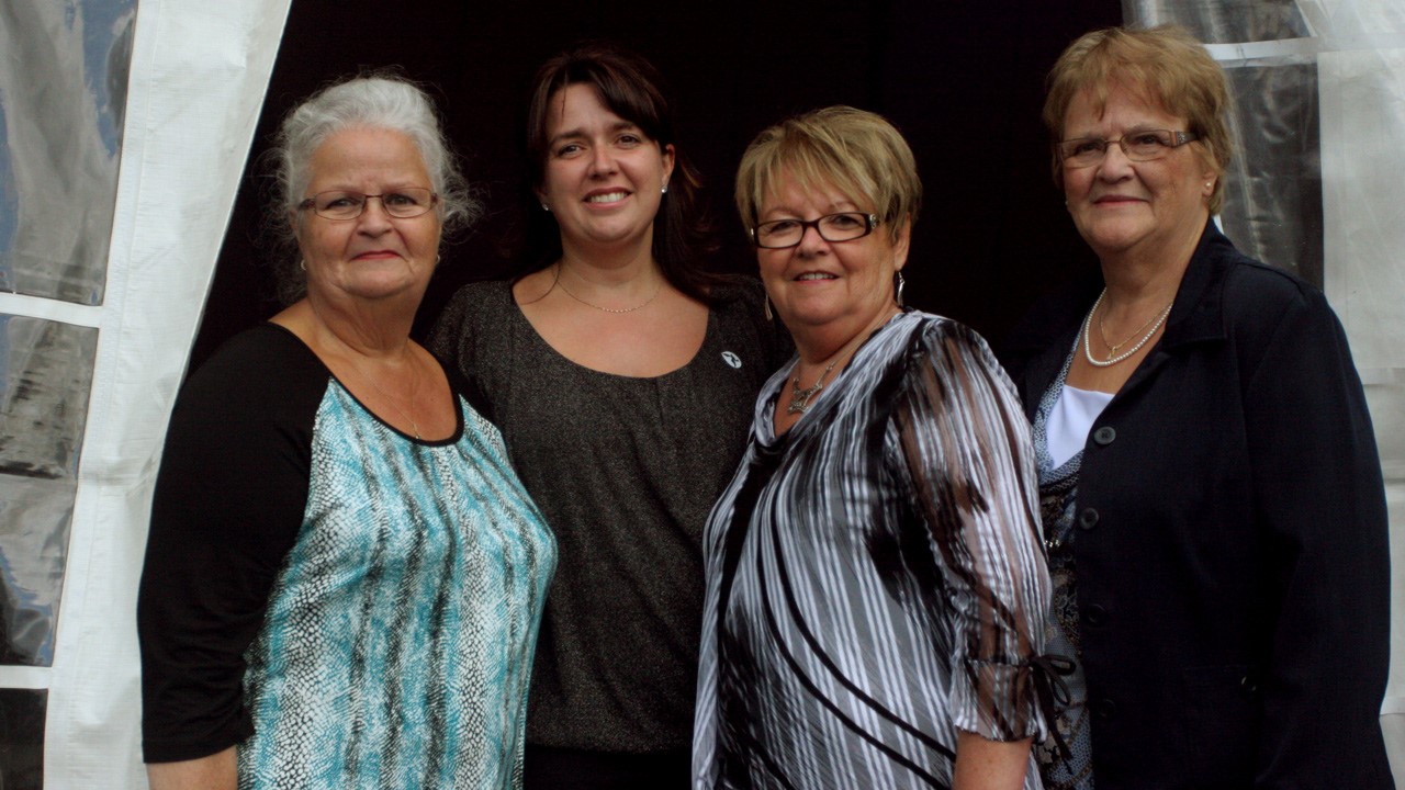 Du comité organisateur, de gauche à droite: Danielle Morin, Marie-Hélène Lepage, Micheline Pomerleau et Dorothé Faucher