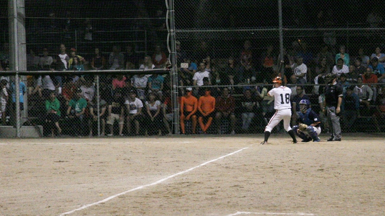 Vincent Vachon a frappé un double et un triple