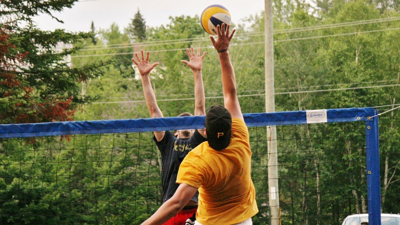 La ligue de volleyball de plage existe depuis plus de 20 ans