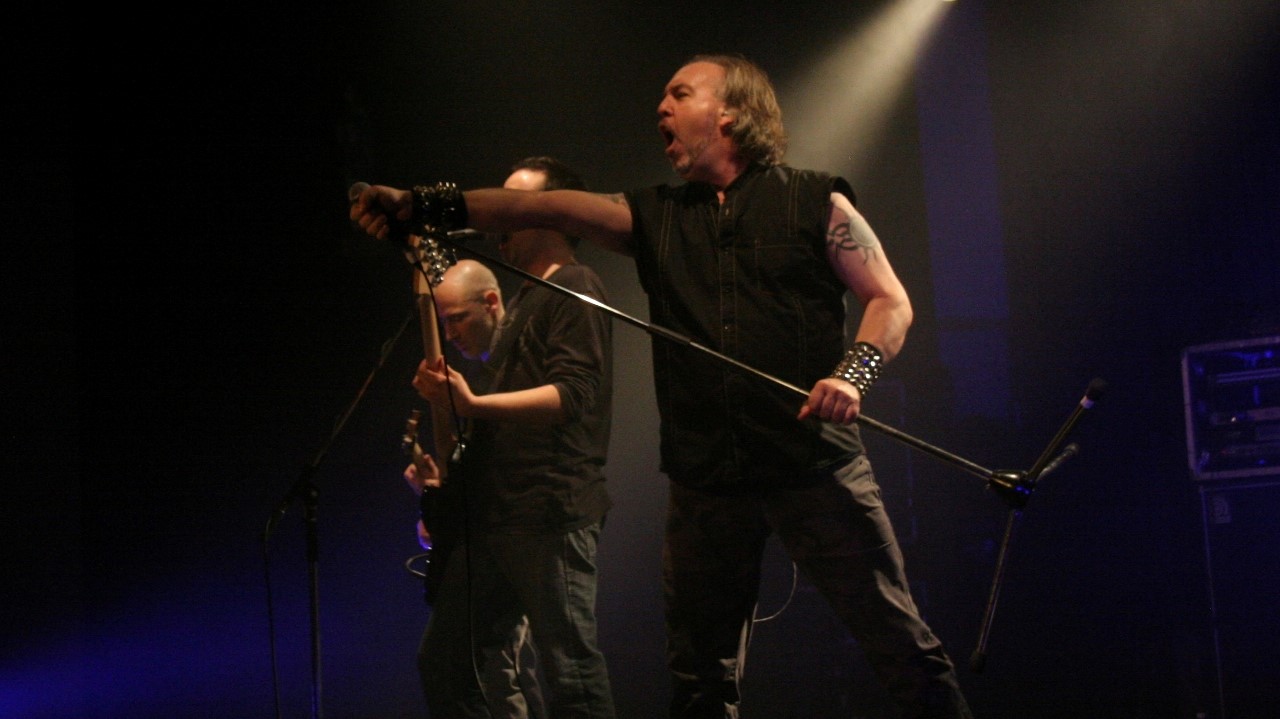 Le groupe a laissé chanter la foule lors de l'interprétation de Fear of the dark