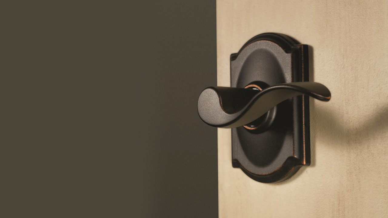 Un outil en ligne pour « essayer » la quincaillerie de porte décorative