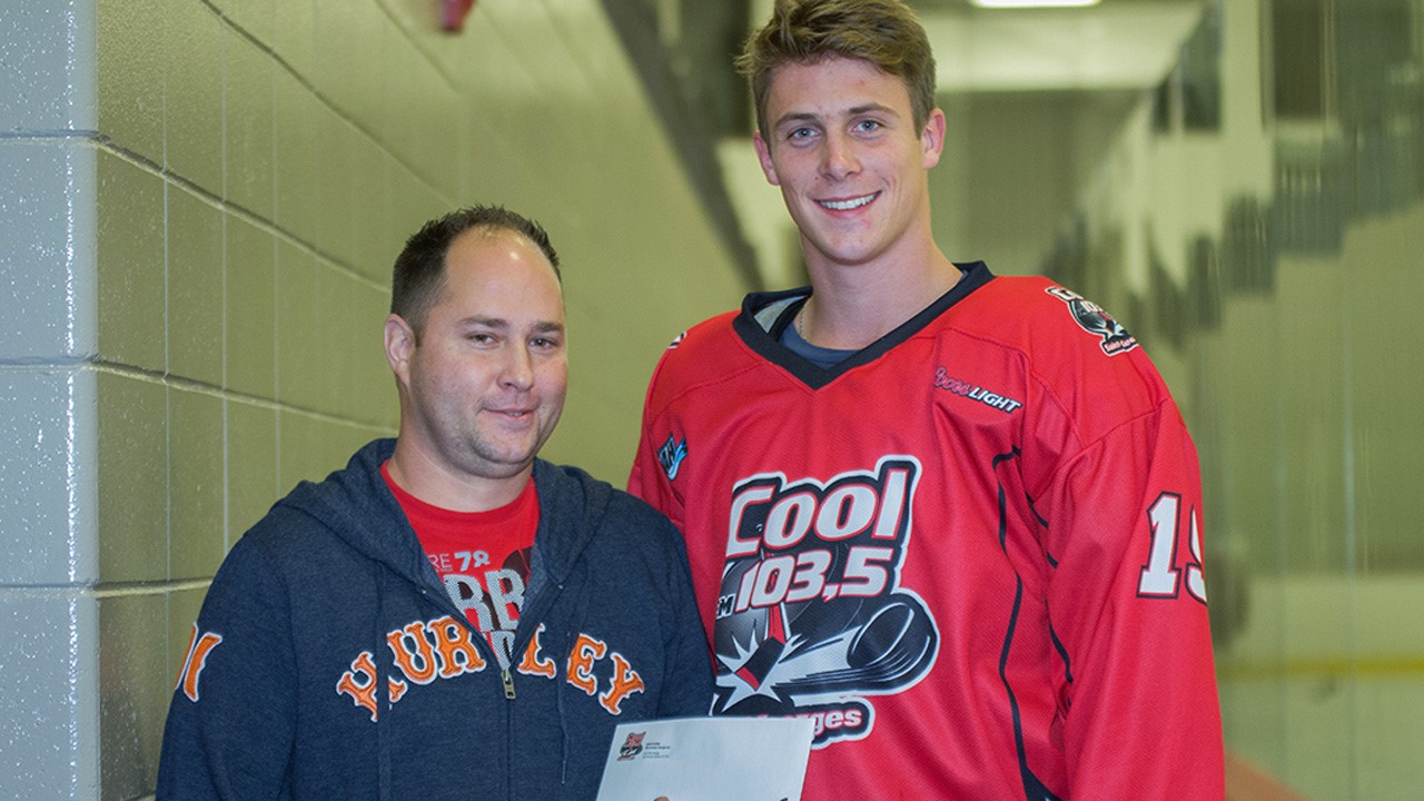 Maxime Goulet est l’heureux gagnant d’un billet de saison pour assister aux matchs du Cool Fm. 