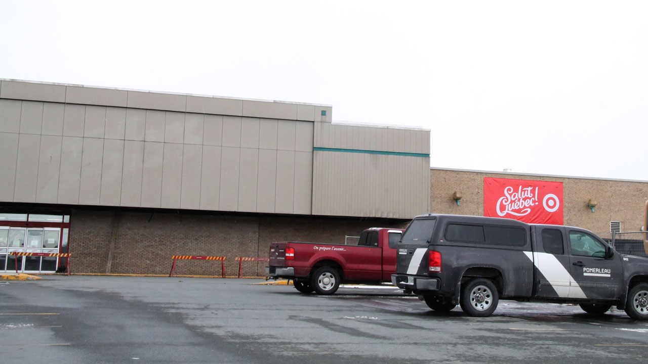 L’espace adjacent au Target subira une revitalisation afin d’accueillir, dans quelques mois, une nouvelle bannière.