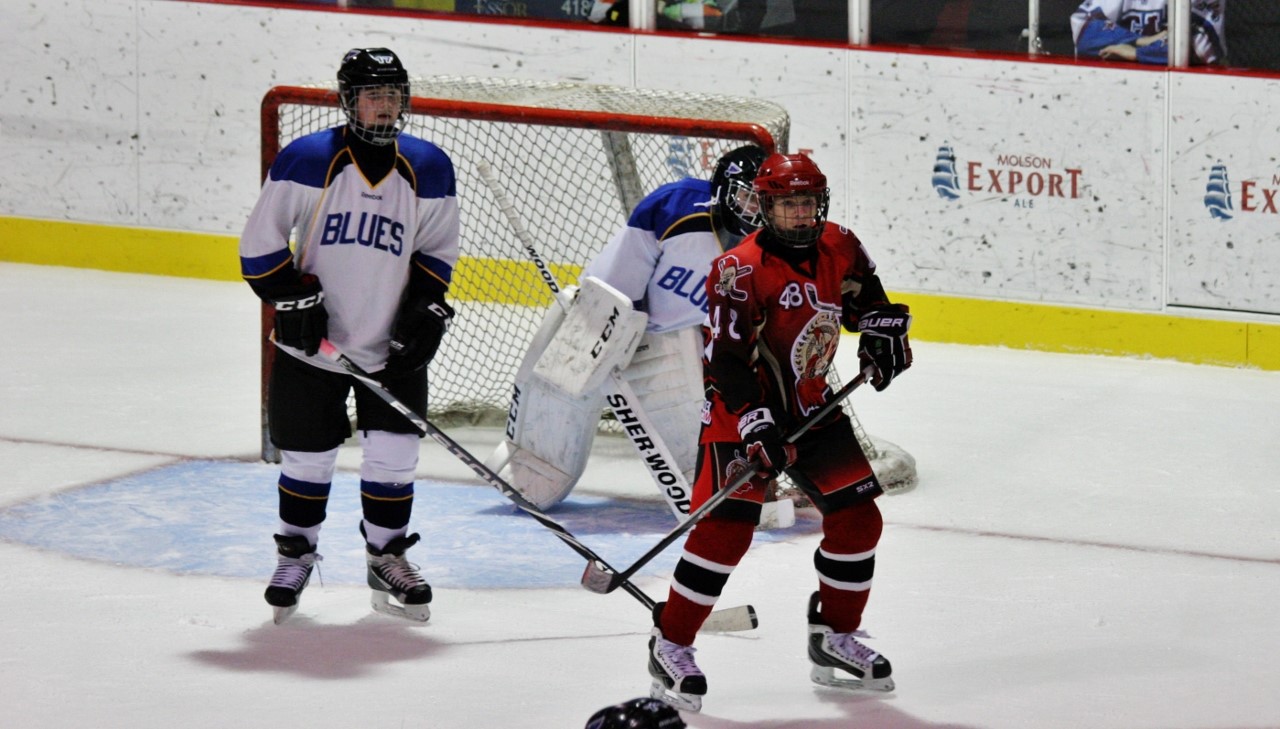 C'était le début des activités pour le Tournoi provincial de hockey Bantam Centre Hi-Fi.