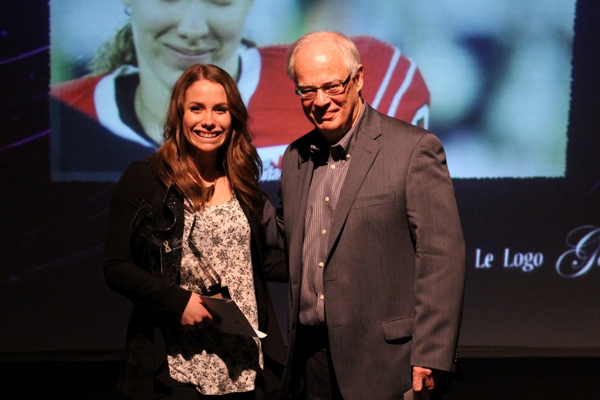 Lya Jolicoeur, élitas de bronze en Football