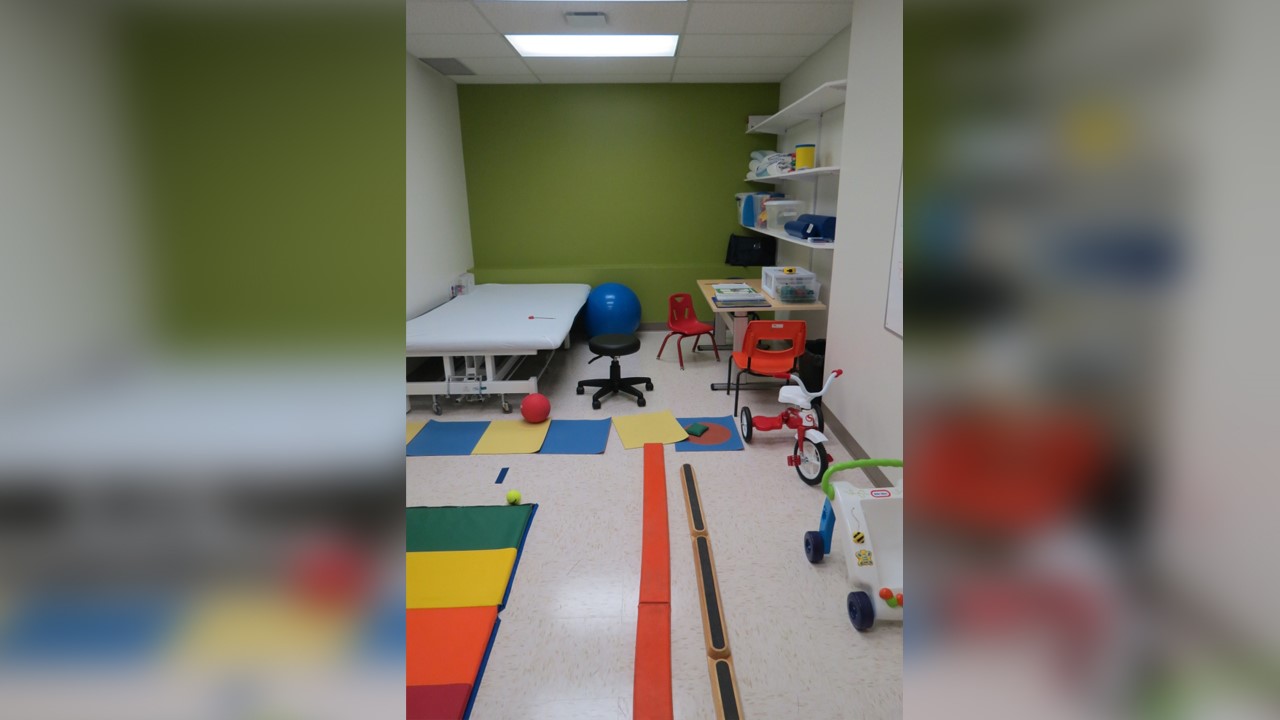 Le CLSC de Saint-Georges est maintenant équipé de trois nouvelles salles d’évaluation et de stimulation pour les enfants avec des difficultés ou retards de développement.