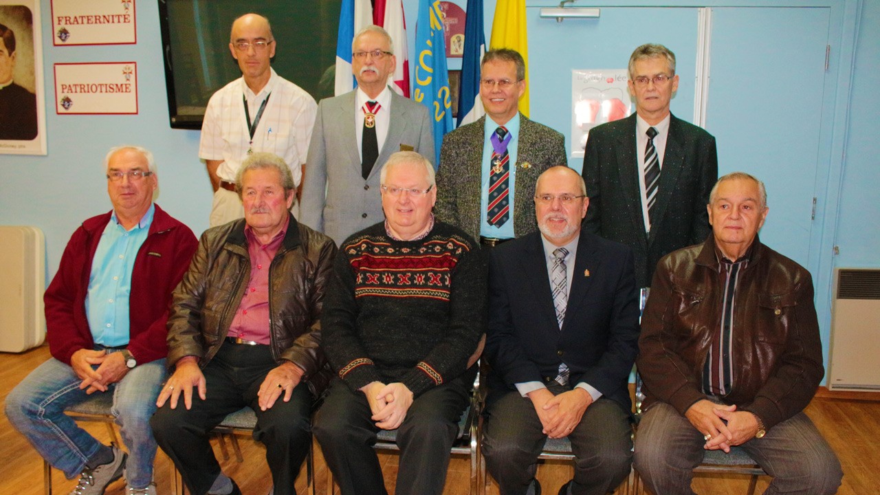 De gauche à droite (devant): Messieurs Claude Duval, Michel Grenier, Mario Duchesne, Claude Morin, Carol Morin,
De gauche à droite (derrière): Messieurs Pierre-H. Veilleux, Yvan Mathieu, Gérard Veilleux, Richard Veilleux
