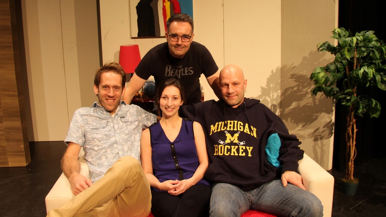 Les comédiens Marco Côté, Pierre-Luc Fontaine, Cynthia Breton et Mario Boutin tentent d'établir un record du monde en jouant une pièce coup sur coup pendant 24 h d'affilée.