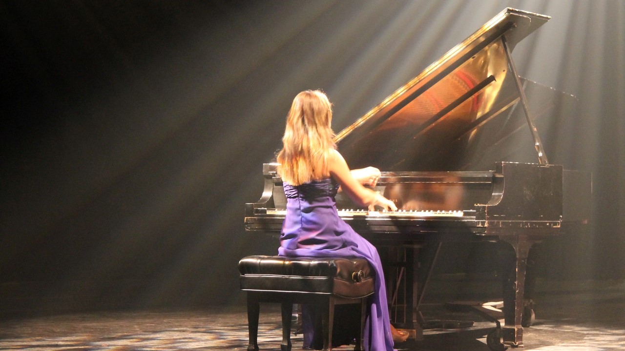 Isabelle David a donné une performance gracieuse lors de son concert de piano qui avait lieu le dimanche 2 novembre, à la Salle Alphonse-Desjardins du Cégep Beauce-Appalaches.