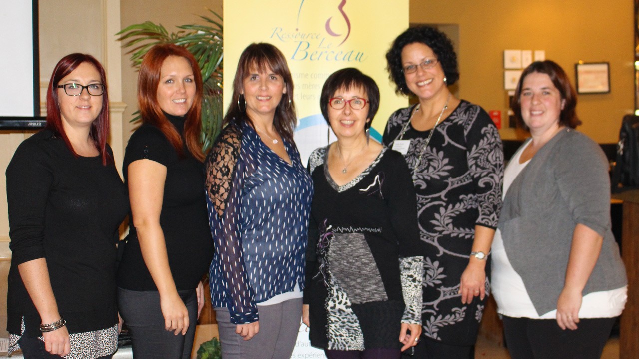 Chantale Simard, Mélinda Pouliot, Tania Poulin, Monique Gigleux, Kathleen Groleau et Valérie Breton (Absentes sur la photo: Caroline Charron et Francine Martineau)