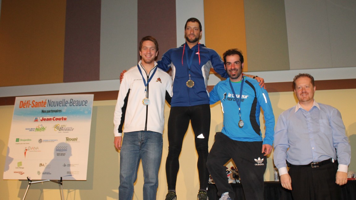 Le podium pour le triathlon solo chez les hommes