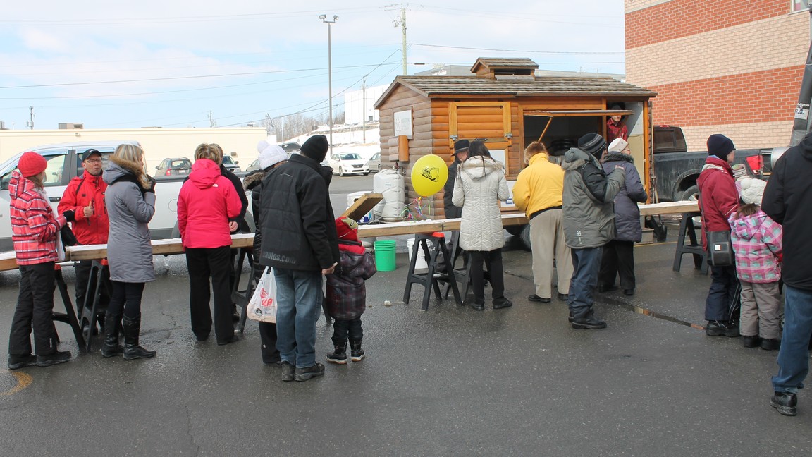 Festival beauceron de l’érable : coulée de tire avec Maxime Bernier